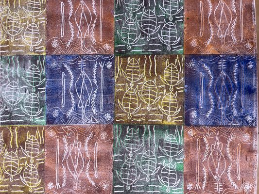 Djabayéna (Ancestral sawfish spirit) and Makéddja (Turtle)