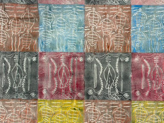 Djabayéna (Ancestral sawfish spirit) and Makéddja (Turtle)