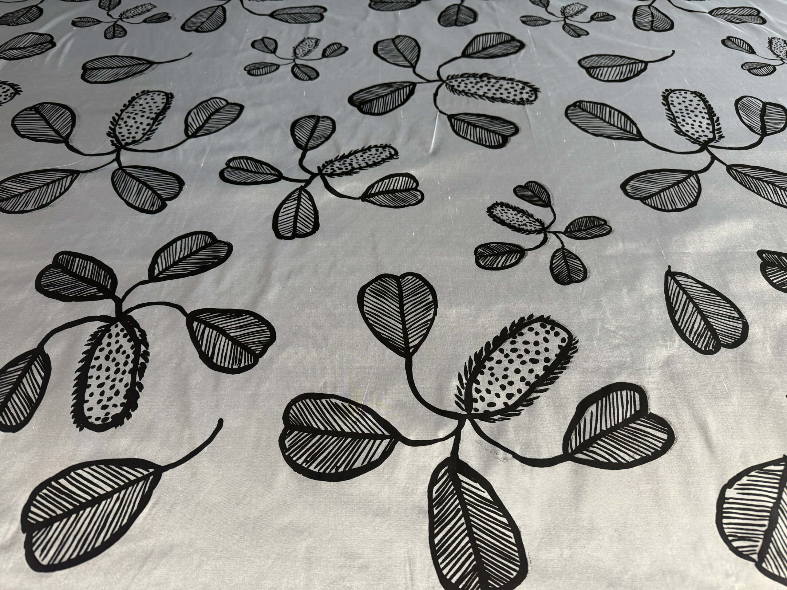 Manyawok (Cheeky Yam) - Screen Print Silk - Belinda Kuriniya